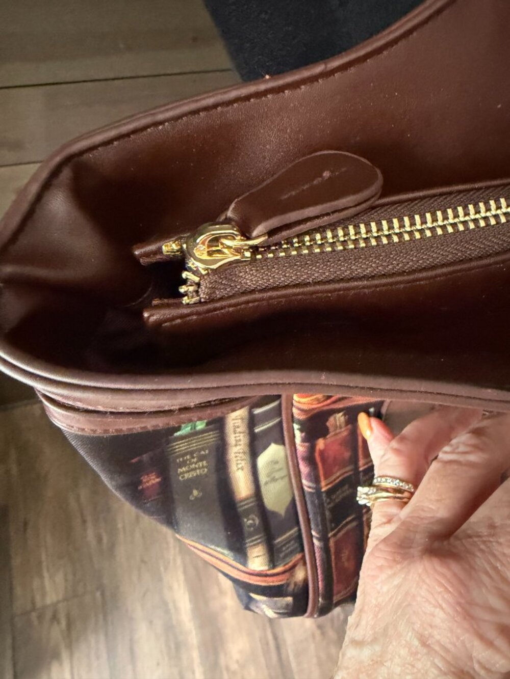 The Bradford Exchange Charles Wisocki "Classic Tails" Tote - Picture 8 of 11